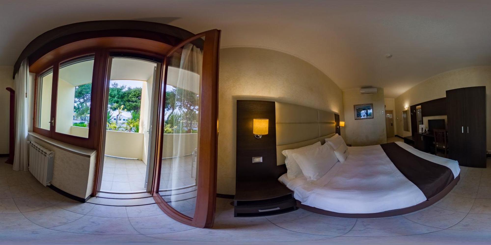 Hotel Villa Bisceglie Eksteriør bilde