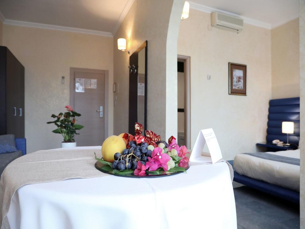 Hotel Villa Bisceglie Eksteriør bilde