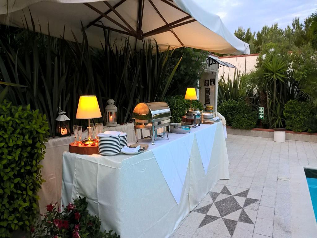 Hotel Villa Bisceglie Eksteriør bilde